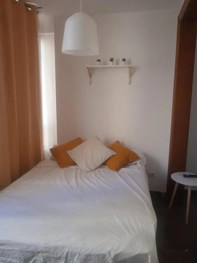 Fantastic Bedroom The Center City Pansiyon